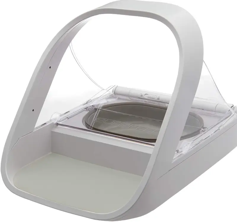 SureFeed Microchip Pet Feeder with covered food bowl